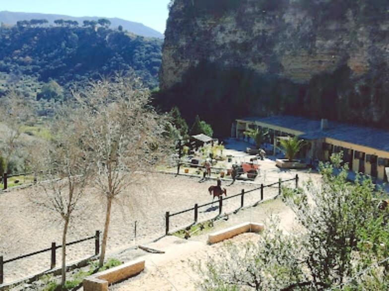 Hotel Hacienda Puerto De Muelas 3*